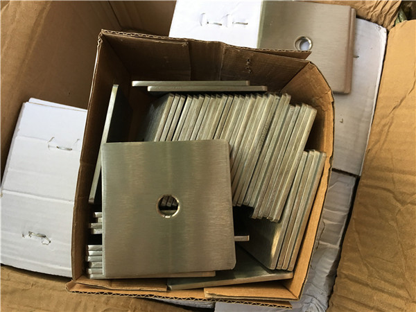 اپنی مرضی کے مطابق سپر ڈوپلیکس s32205 (f60) سٹینلیس سٹیل مربع پلیٹ واشر / فاسٹنر۔